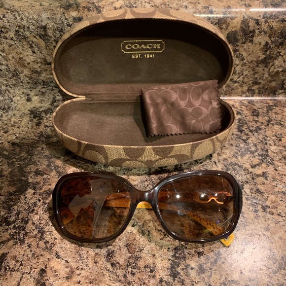 Coach Accessories - Coach Sunglasses HC (L007 Beatrice)